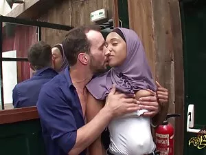 Privé. Putain arab n ...